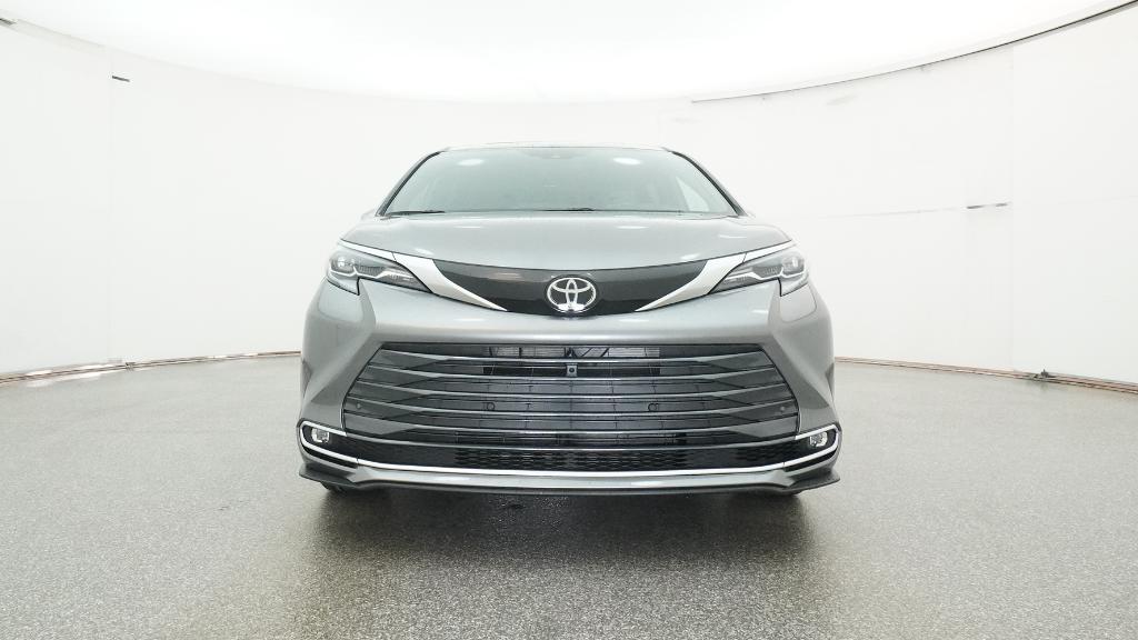 2026 Toyota Sienna Platinum photo 3