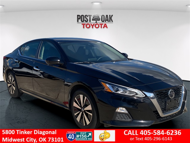 2022 Nissan Altima SV photo 2