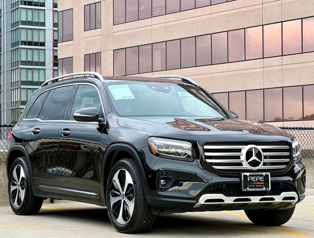 2024 Mercedes-Benz GLB Base's photo