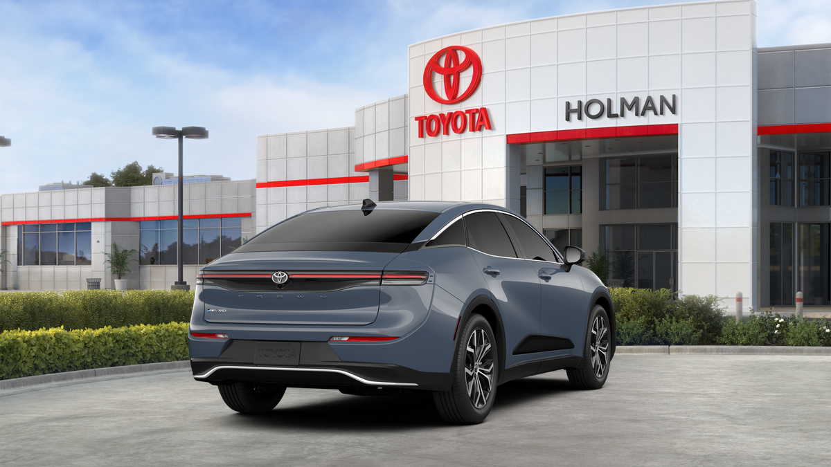 2026 Toyota Crown XLE photo 9