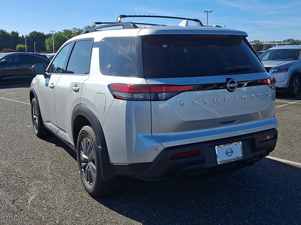 2025 Nissan Pathfinder SV photo 4