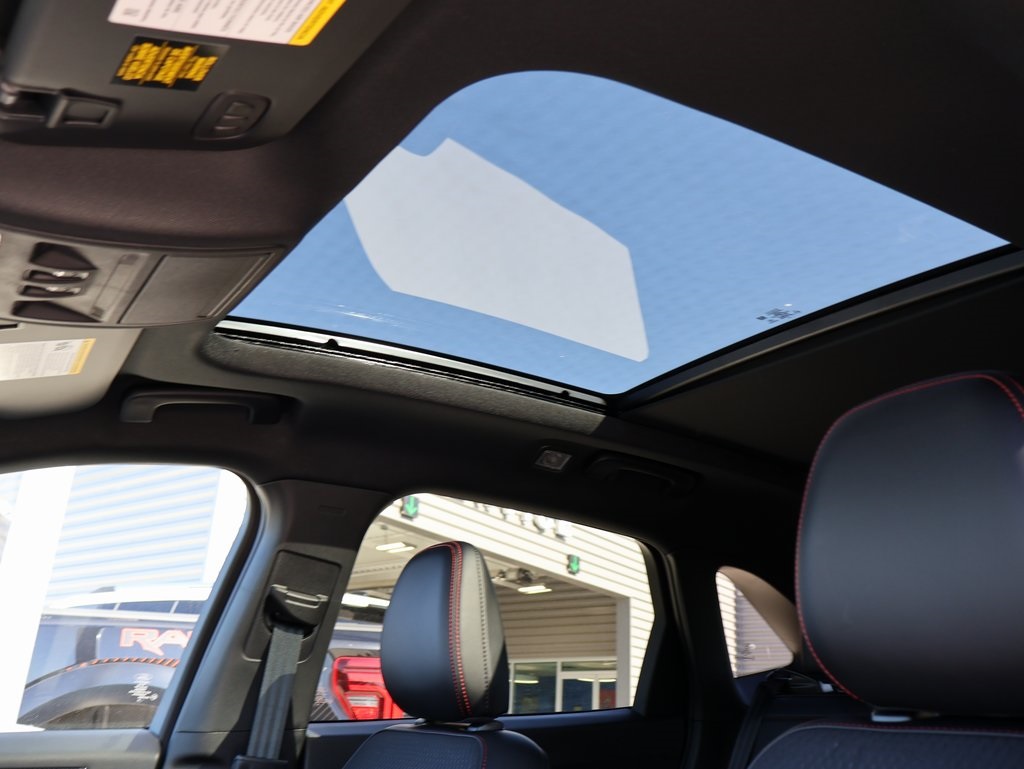 2025 Ford Escape ST-Line Elite photo 24