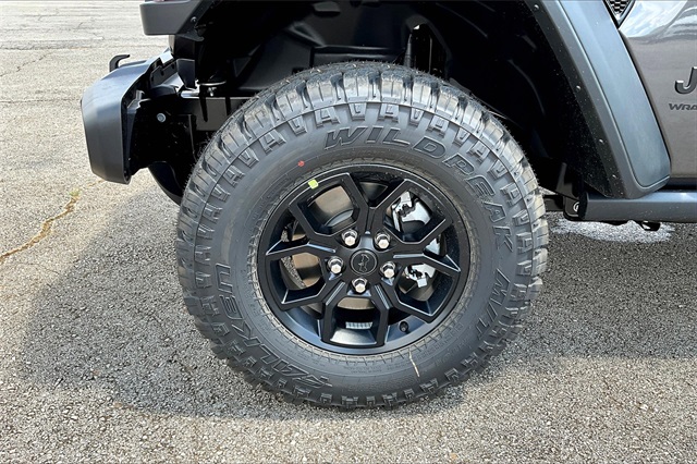 2025 Jeep Wrangler Willys photo 14