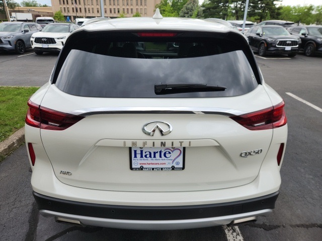 2022 Infiniti QX50 Essential photo 6