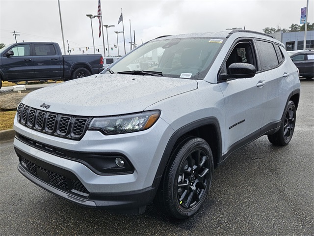 2026 Jeep Compass Latitude Altitude photo 3