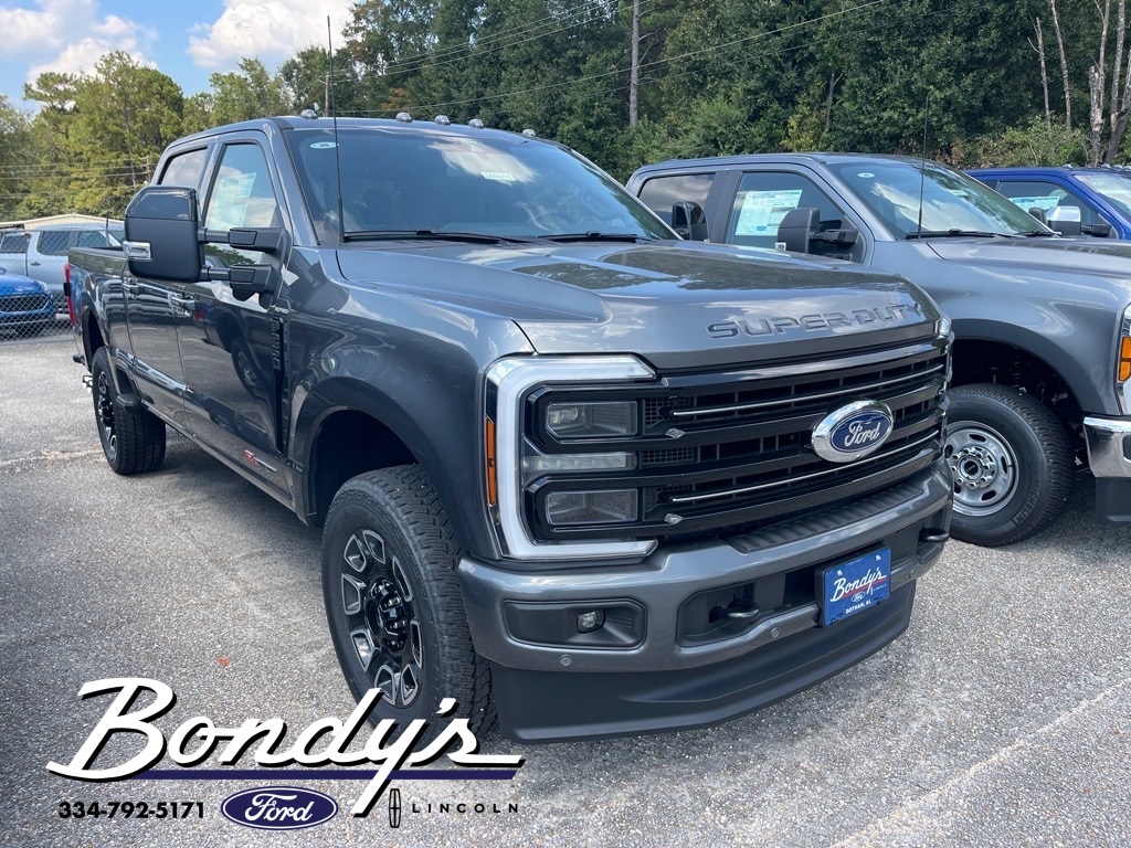 2026 Ford F-250 Super Duty Platinum's photo