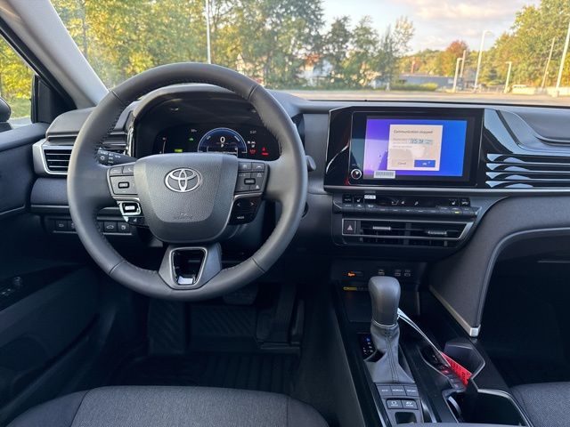 2026 Toyota Camry LE photo 18
