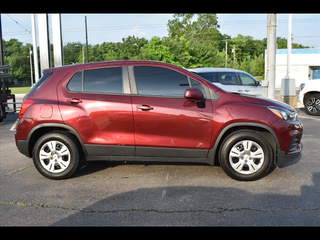 2017 Chevrolet Trax LS photo 4