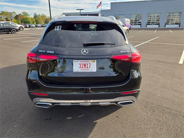 2025 Mercedes Benz GLC 300 4MATIC photo 4