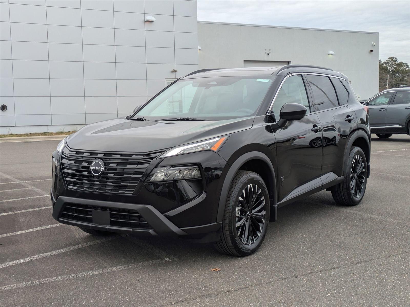 2026 Nissan Rogue Dark Armor's photo