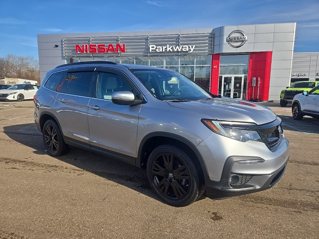 2022 Honda Pilot SE's photo