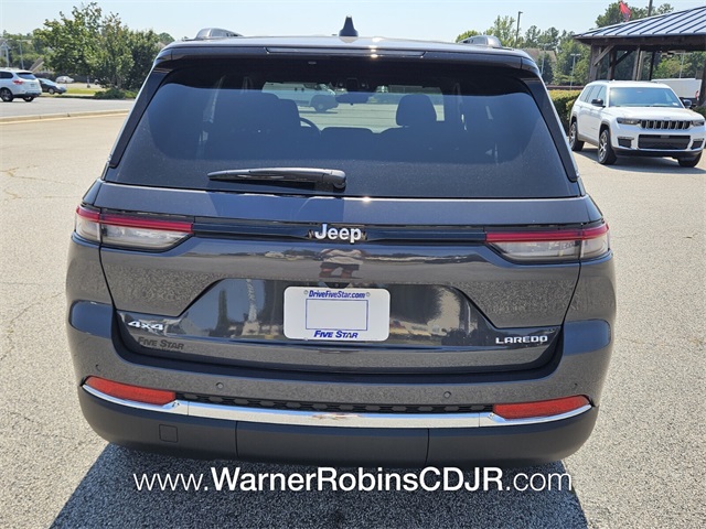 2025 Jeep Grand Cherokee Laredo photo 10