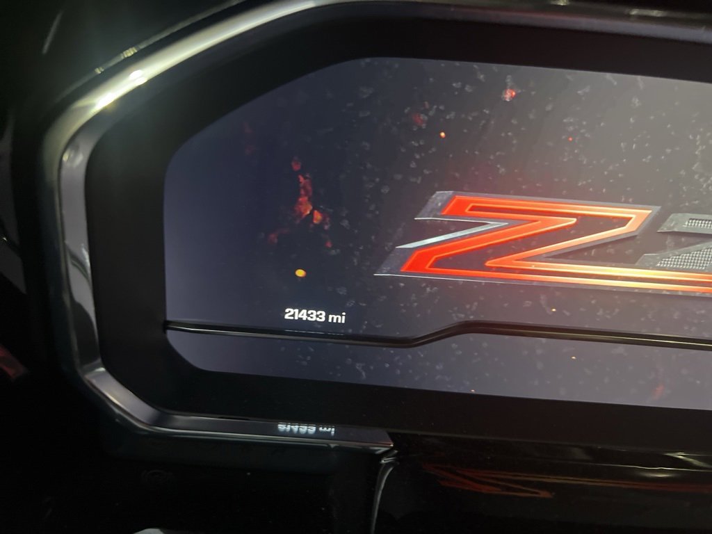 2025 Chevrolet Silverado 2500HD LTZ photo 2