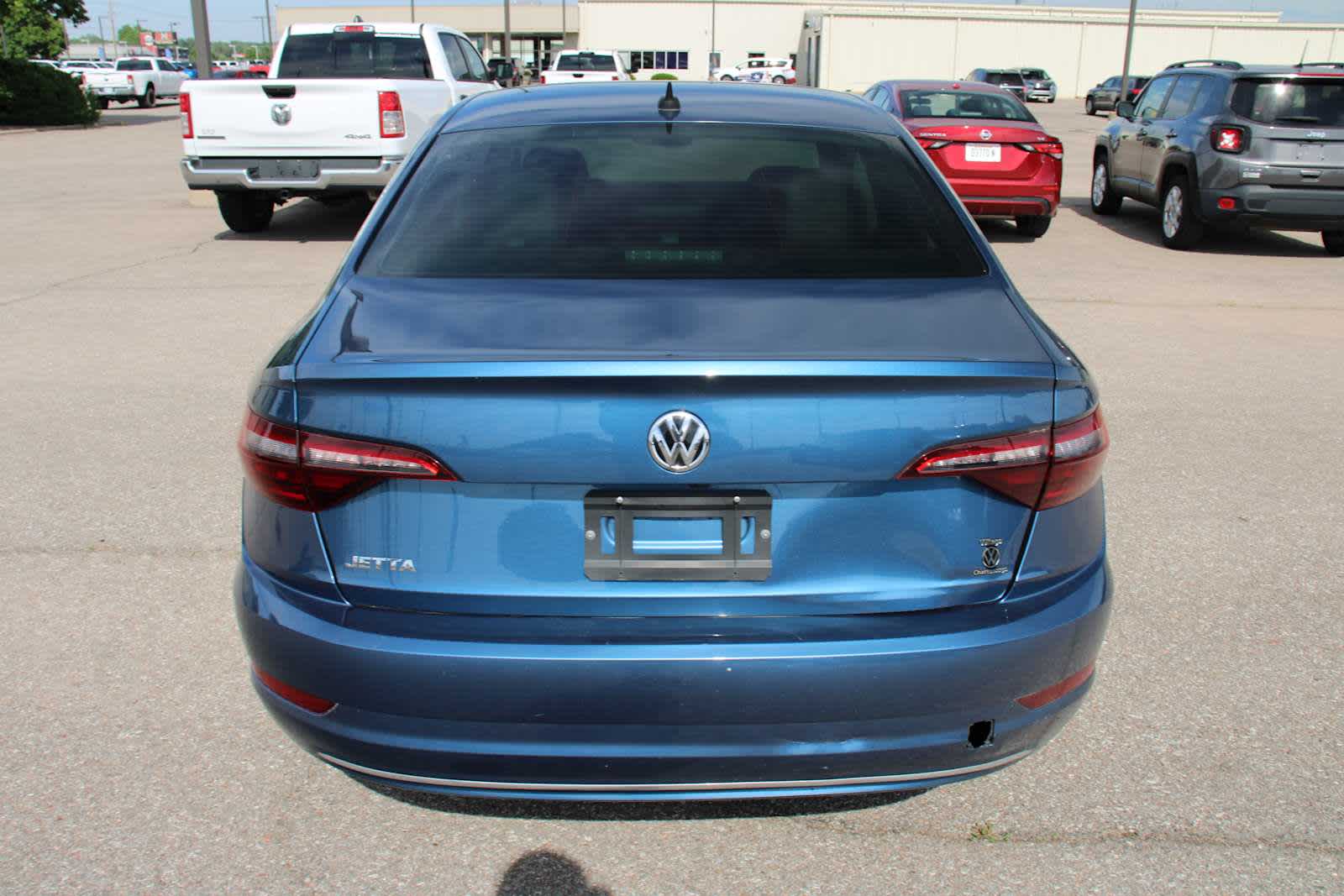 2021 Volkswagen Jetta SEL photo 2