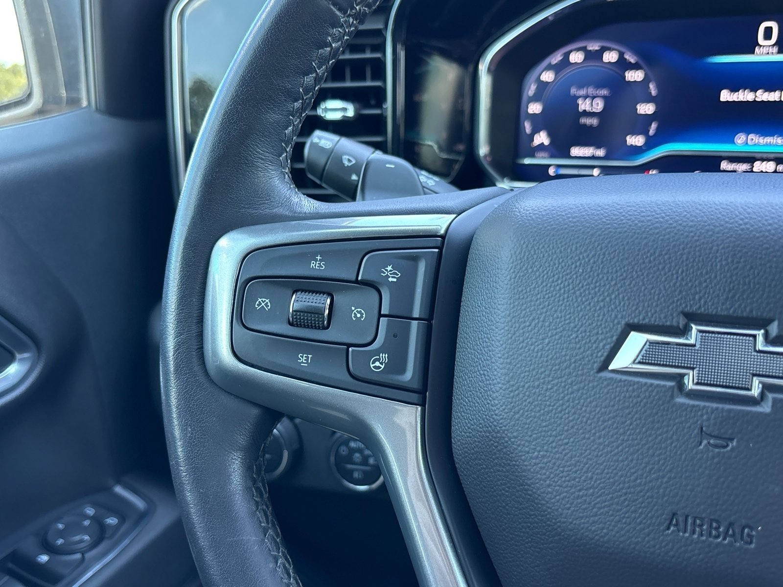 2023 Chevrolet Silverado 1500 RST photo 18