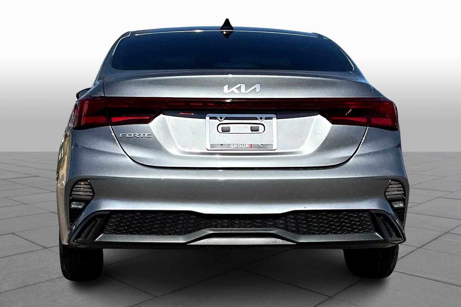 2023 Kia Forte LXS photo 4