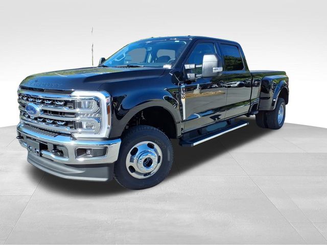 2026 Ford F-350 XLT photo 2