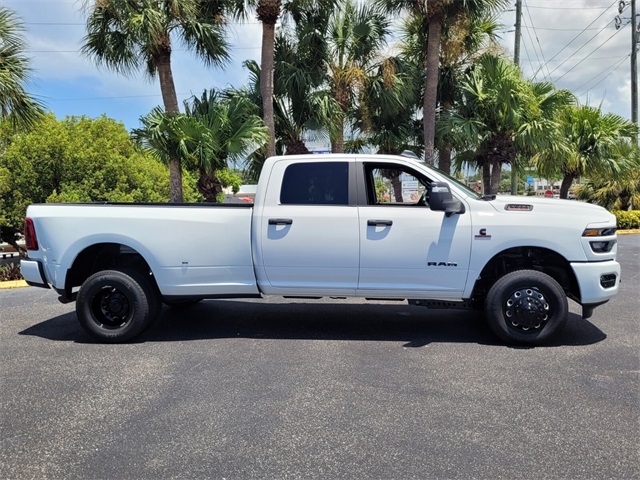2025 Ram 3500 Big Horn photo 5