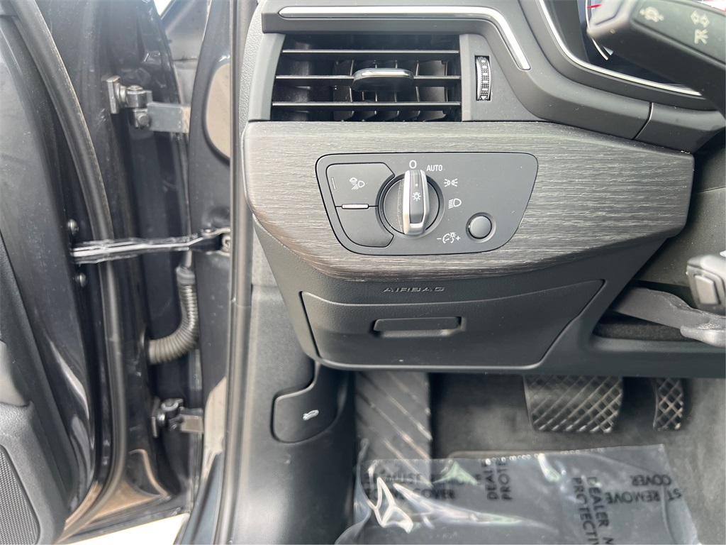 2021 Audi A4 40 Premium Plus Quattro photo 16
