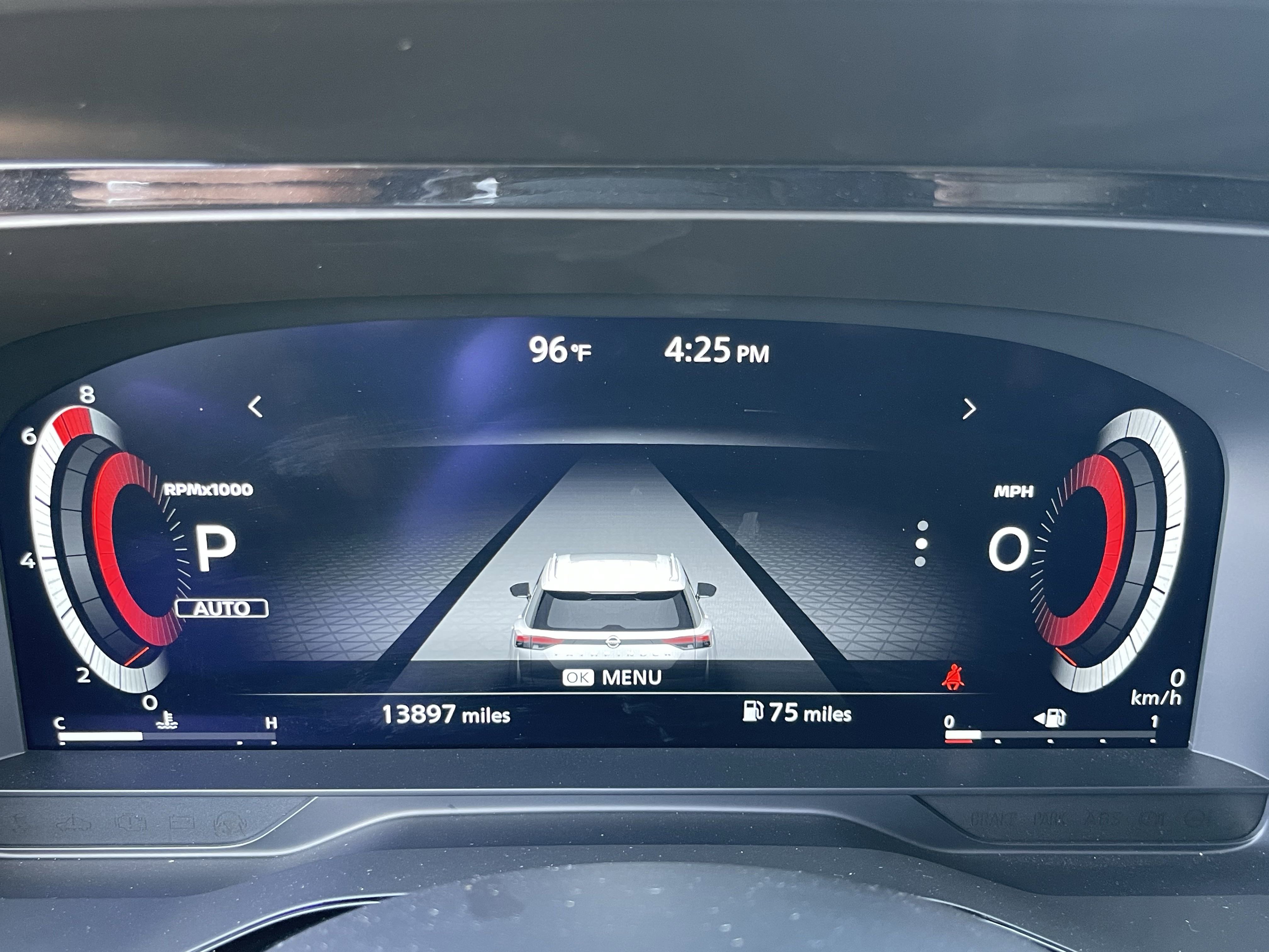 2024 Nissan Pathfinder Platinum photo 14