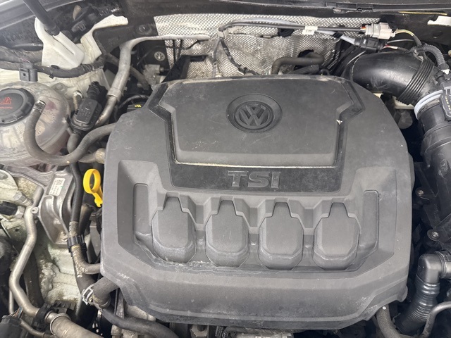 2021 Volkswagen Tiguan SEL photo 16