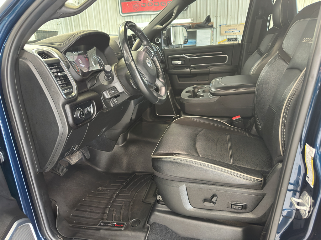 2022 Ram 3500 Laramie photo 9