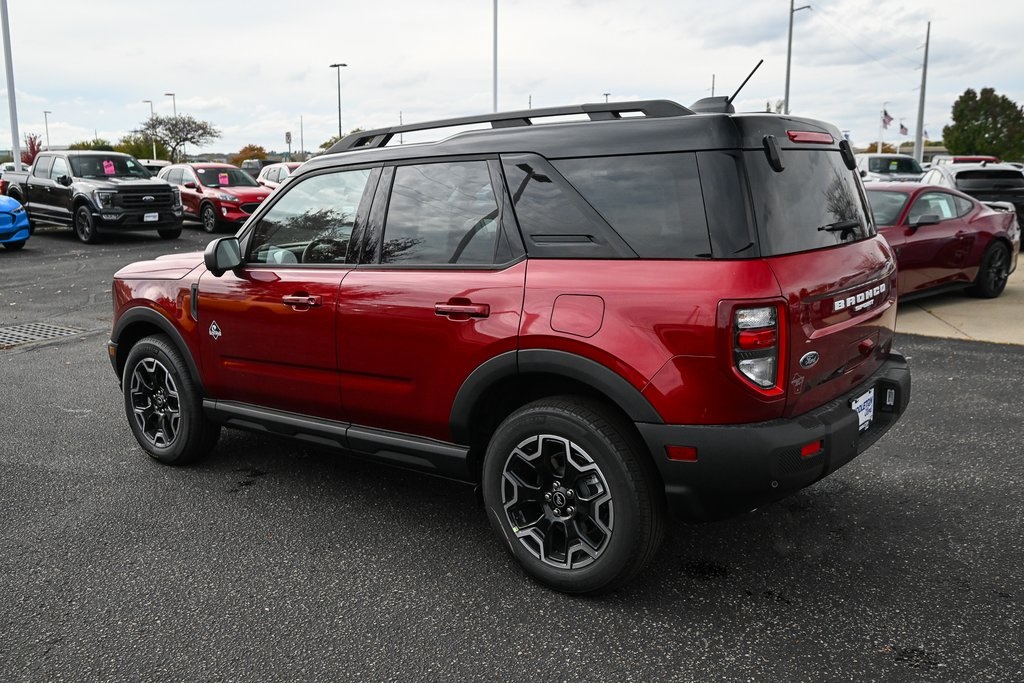 2025 Ford Bronco Sport Outer Banks photo 4