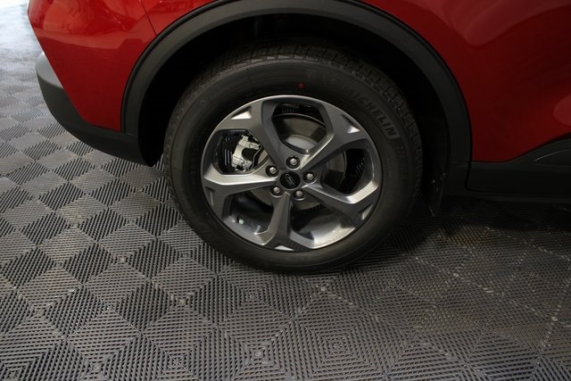 2026 Ford Escape ST-Line photo 4