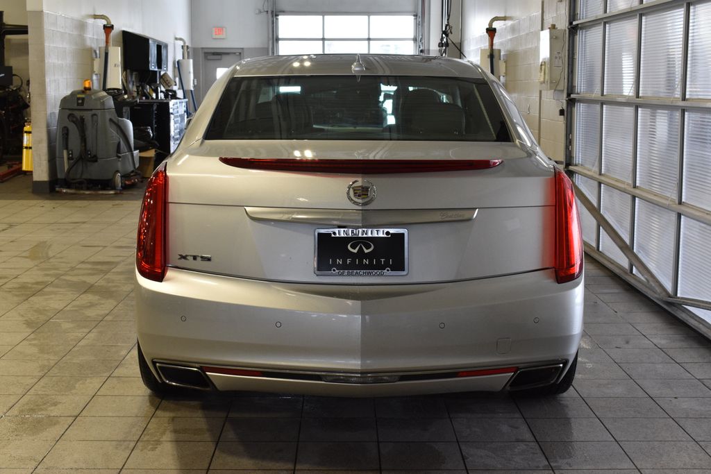 2014 Cadillac XTS Luxury photo 4