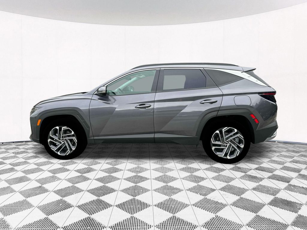 2025 Hyundai Tucson Hybrid Limited photo 2