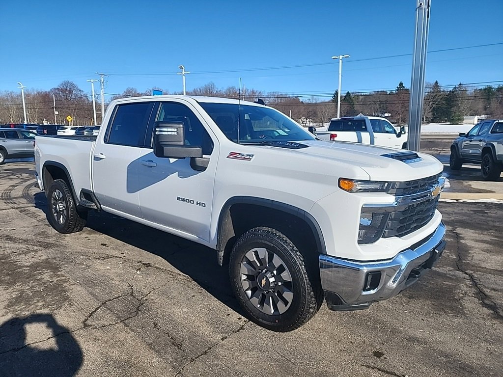 2024 Chevrolet Silverado 2500HD LT's photo