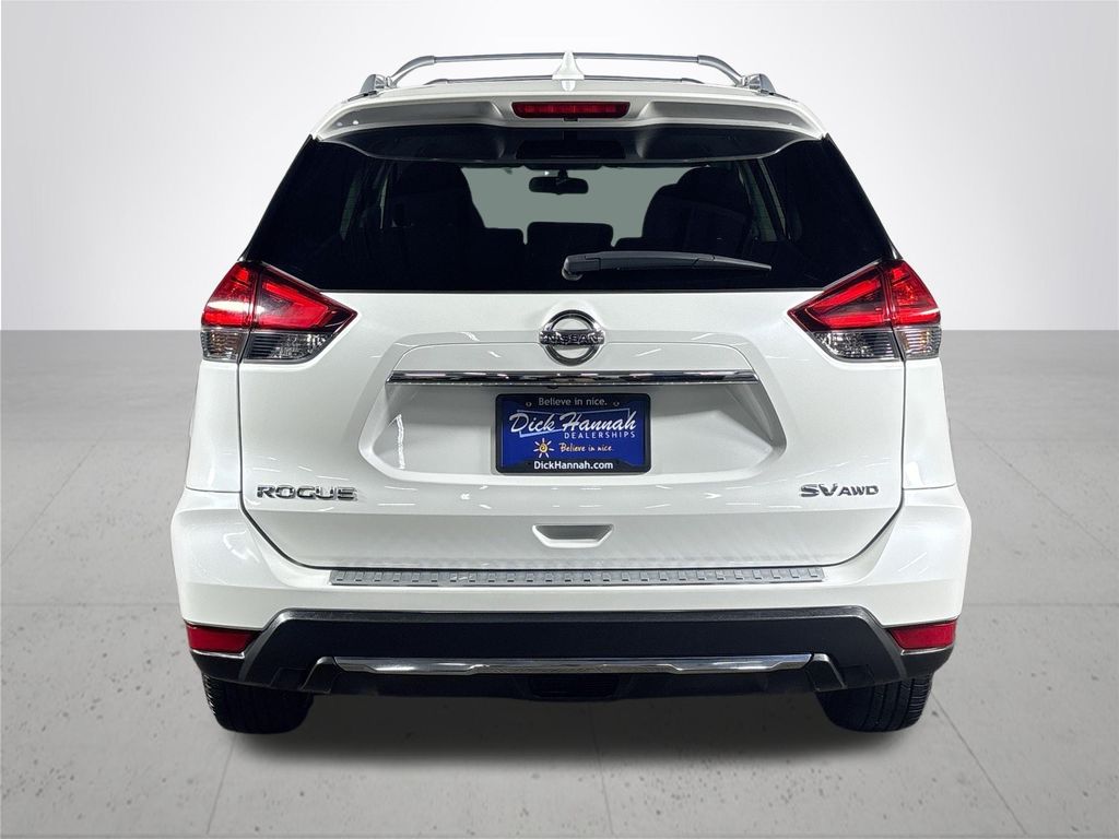 2017 Nissan Rogue SV photo 7