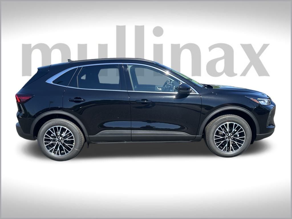 2025 Ford Escape Plug-In Hybrid Base photo 2
