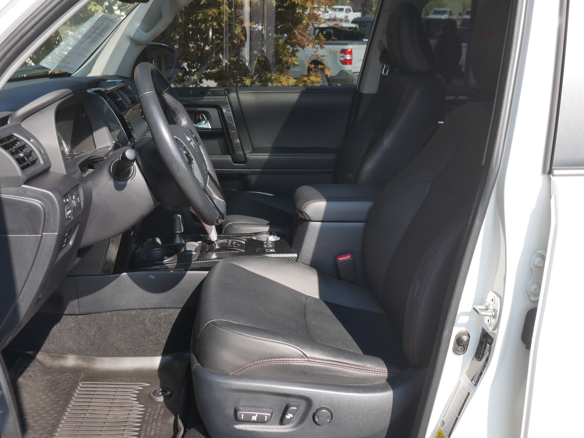 2023 Toyota 4Runner TRD Premium photo 2