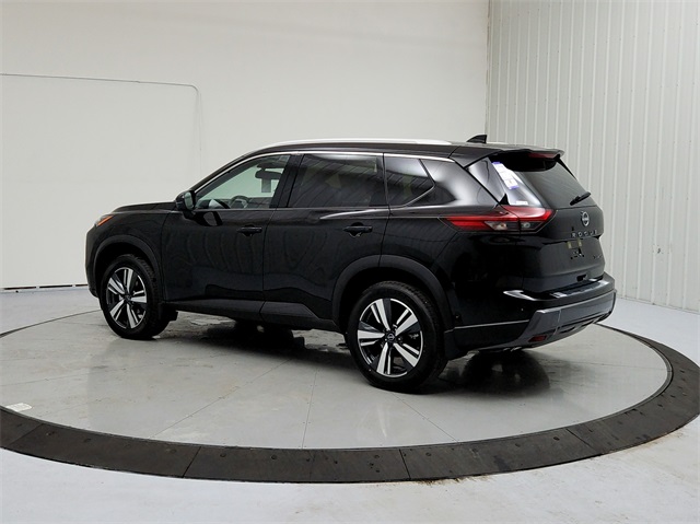 2025 Nissan Rogue SL photo 4