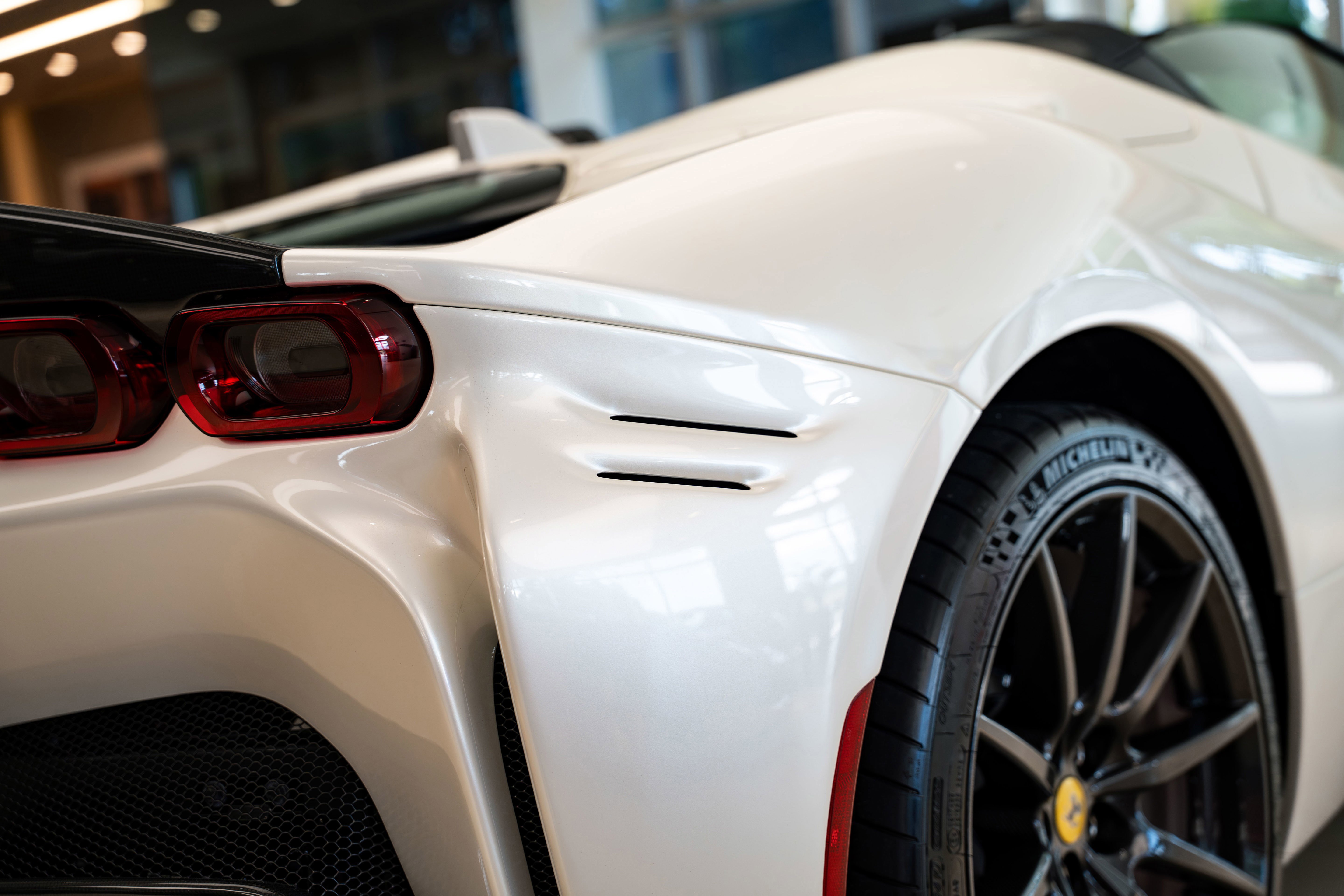 2025 Ferrari SF90 Spider photo 10