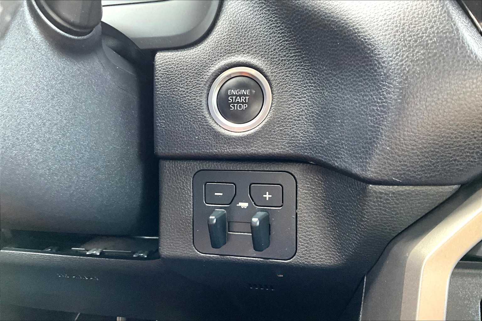 2022 Toyota Tundra SR5 photo 28