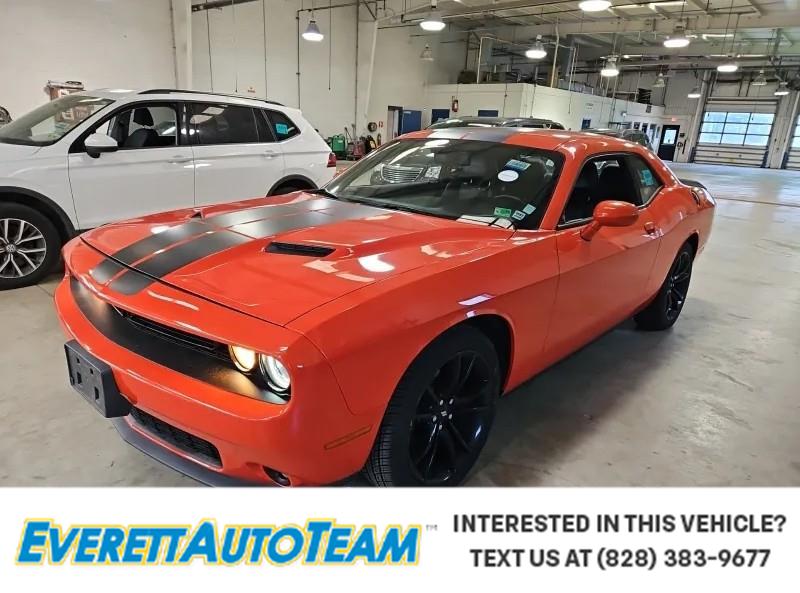 2018 Dodge Challenger SXT Plus