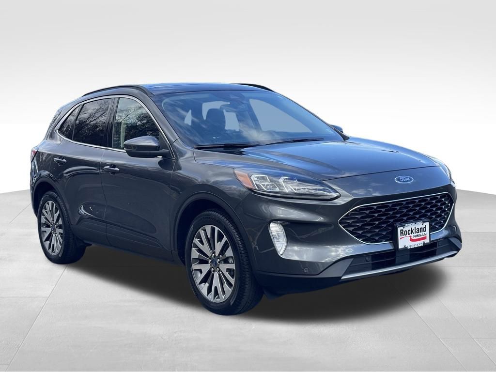 2020 Ford Escape Hybrid Titanium photo 3