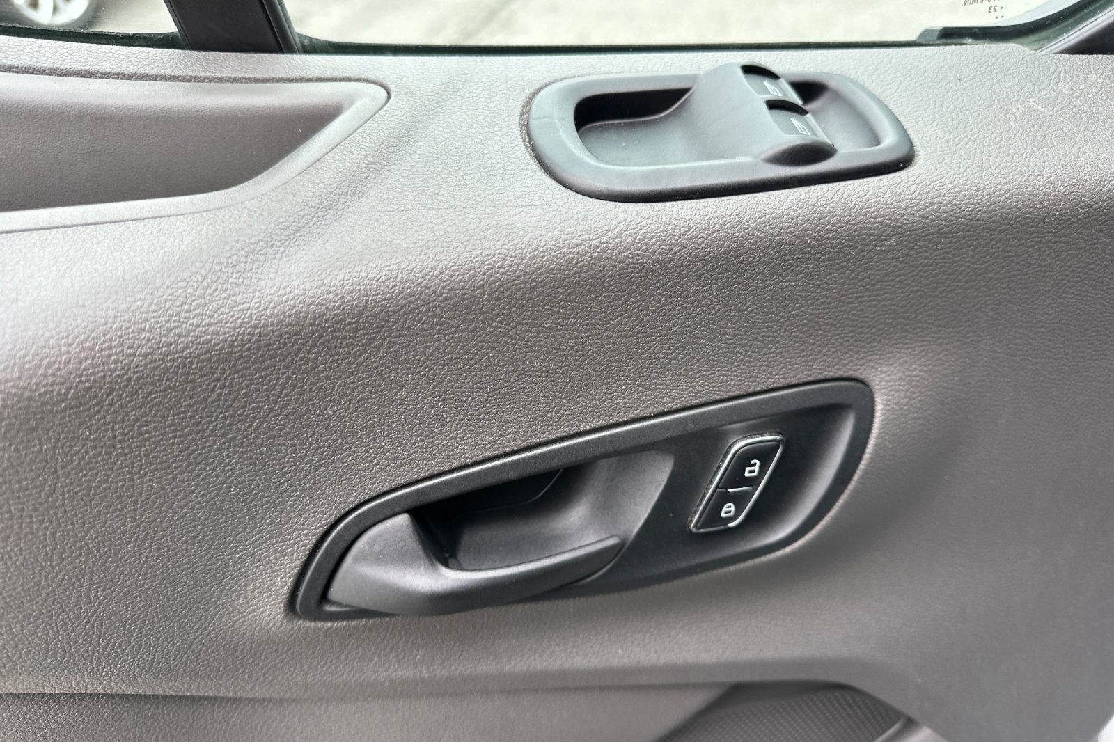 2023 Ford Transit photo 8