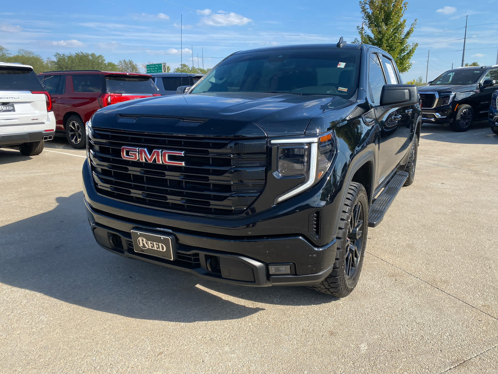 2022 Gmc Sierra 1500 Elevation photo 2