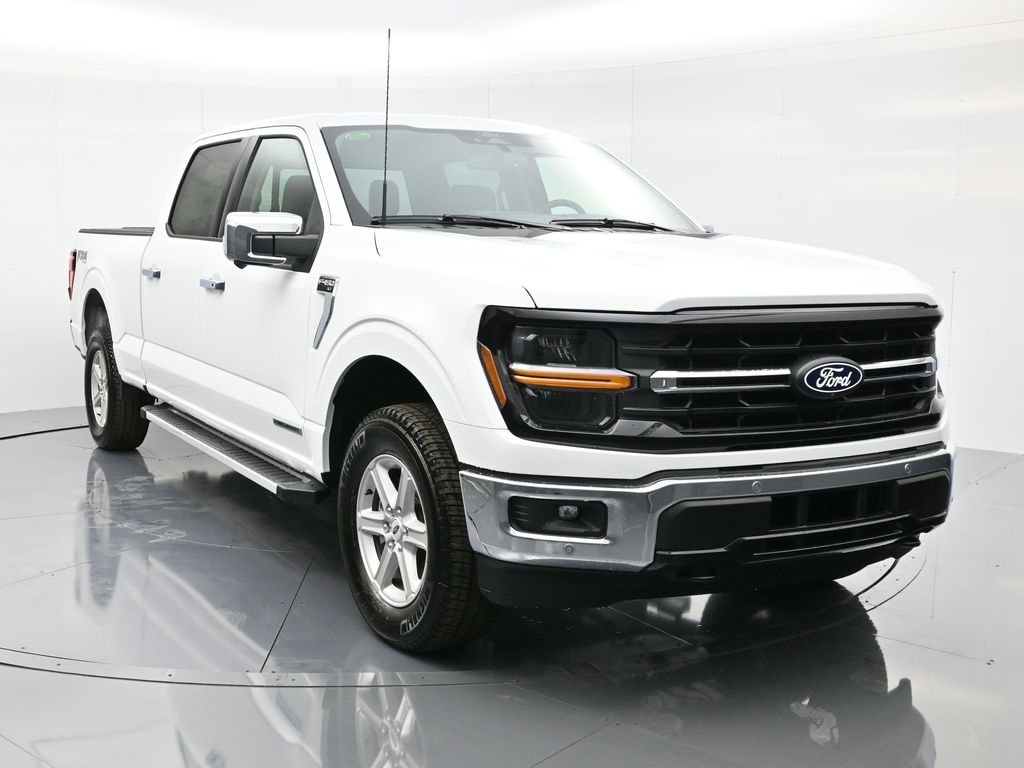 2025 Ford F-150 XLT photo 3