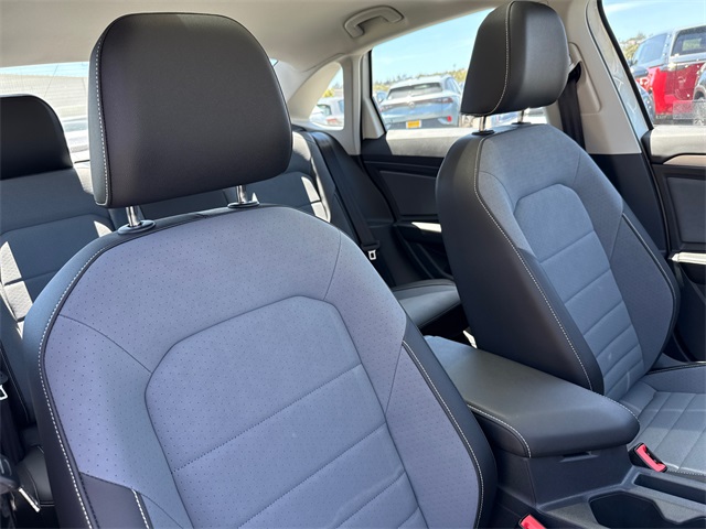 2025 Volkswagen Jetta 1.5T SE photo 14