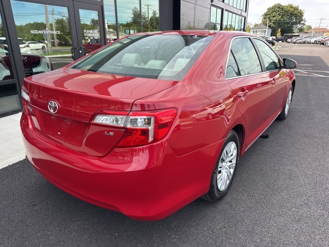 2014 Toyota Camry L photo 3