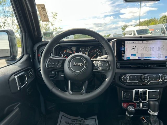 2025 Jeep Wrangler Rubicon photo 14
