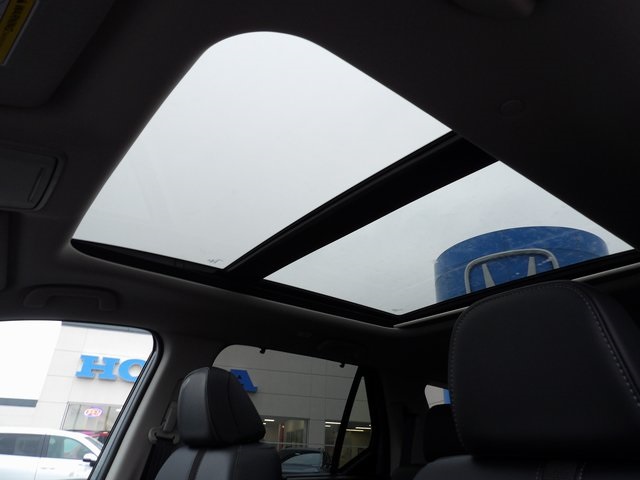 2025 Honda Pilot Touring photo 40