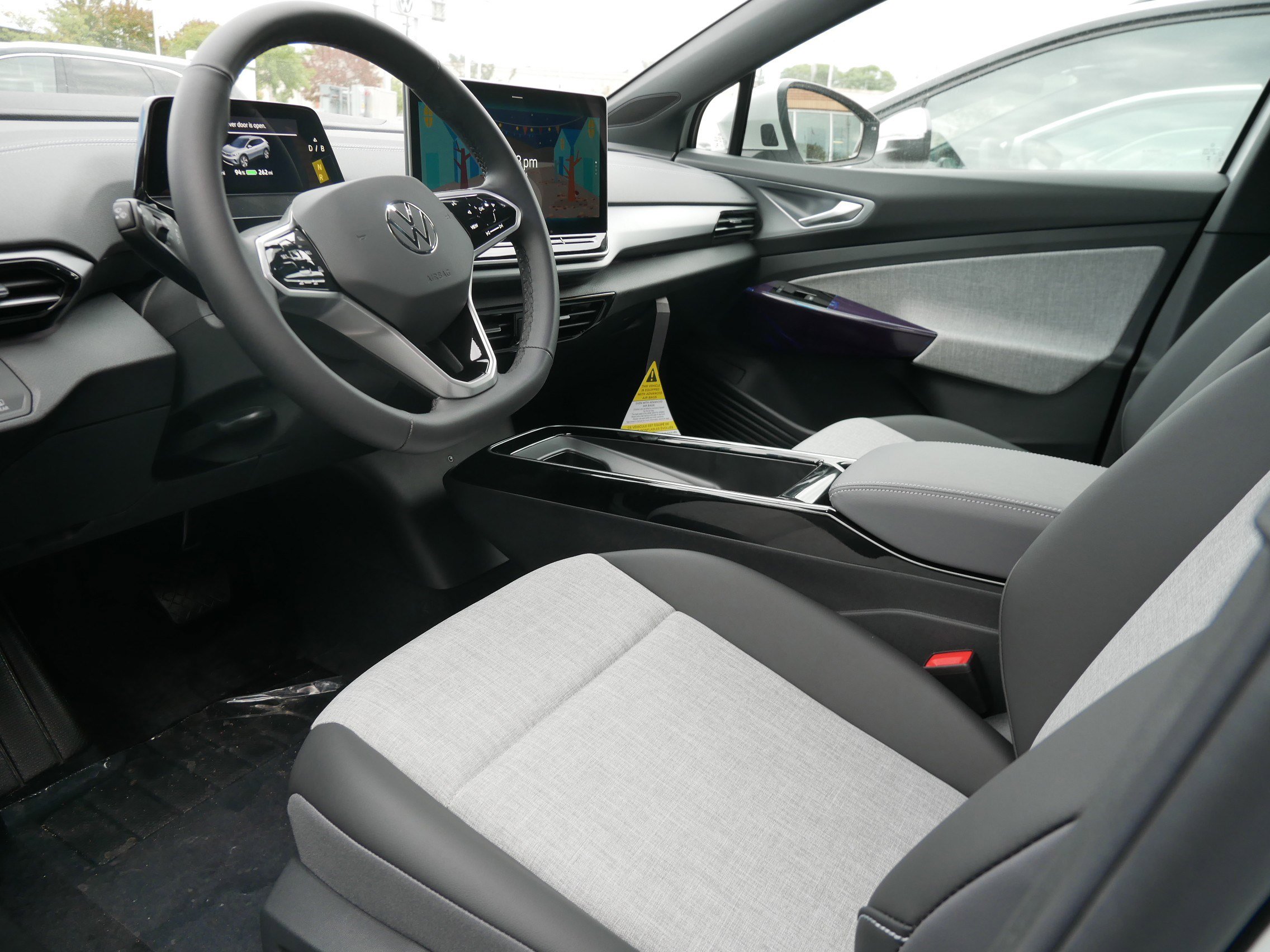 2025 Volkswagen ID.4 Pro photo 3