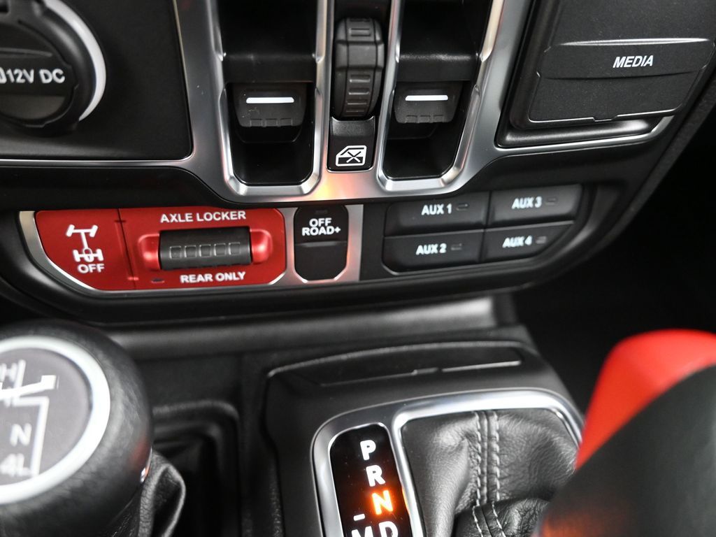 2025 Jeep Gladiator Willys photo 15