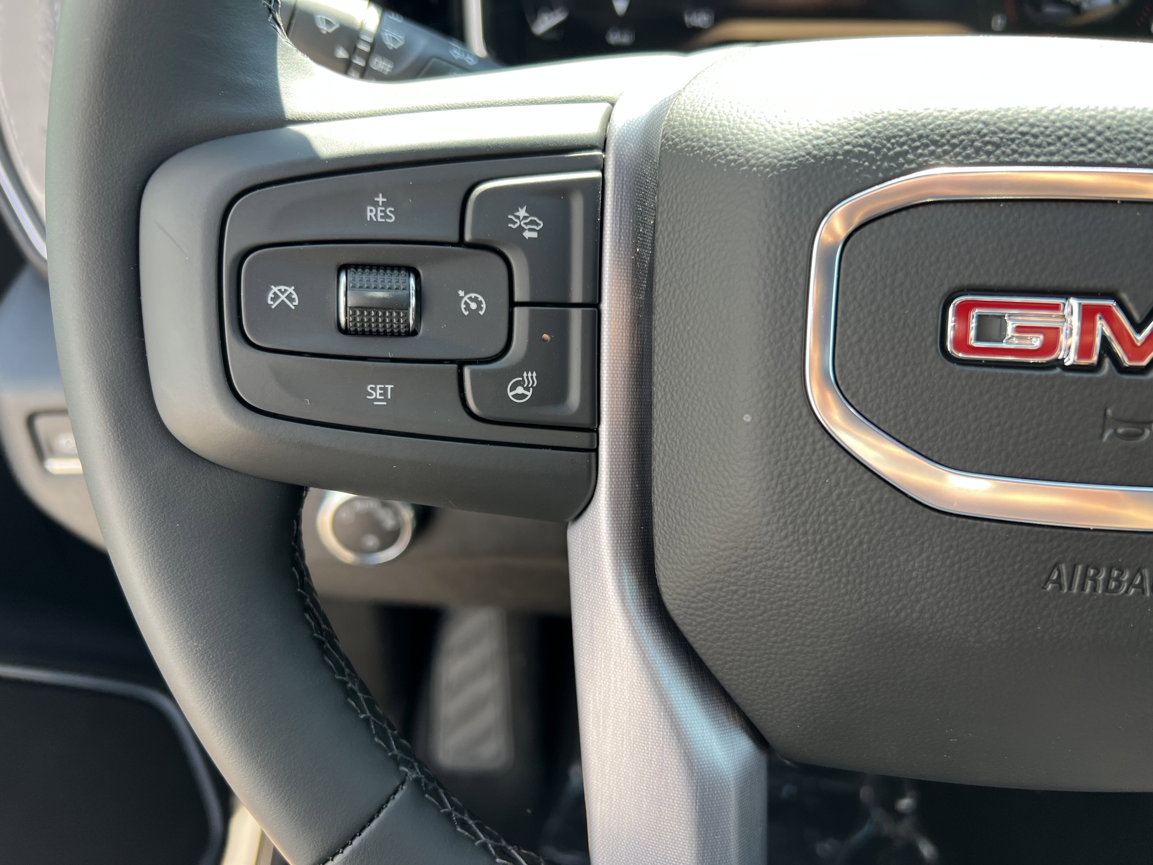 2026 Gmc Sierra 1500 SLE photo 2