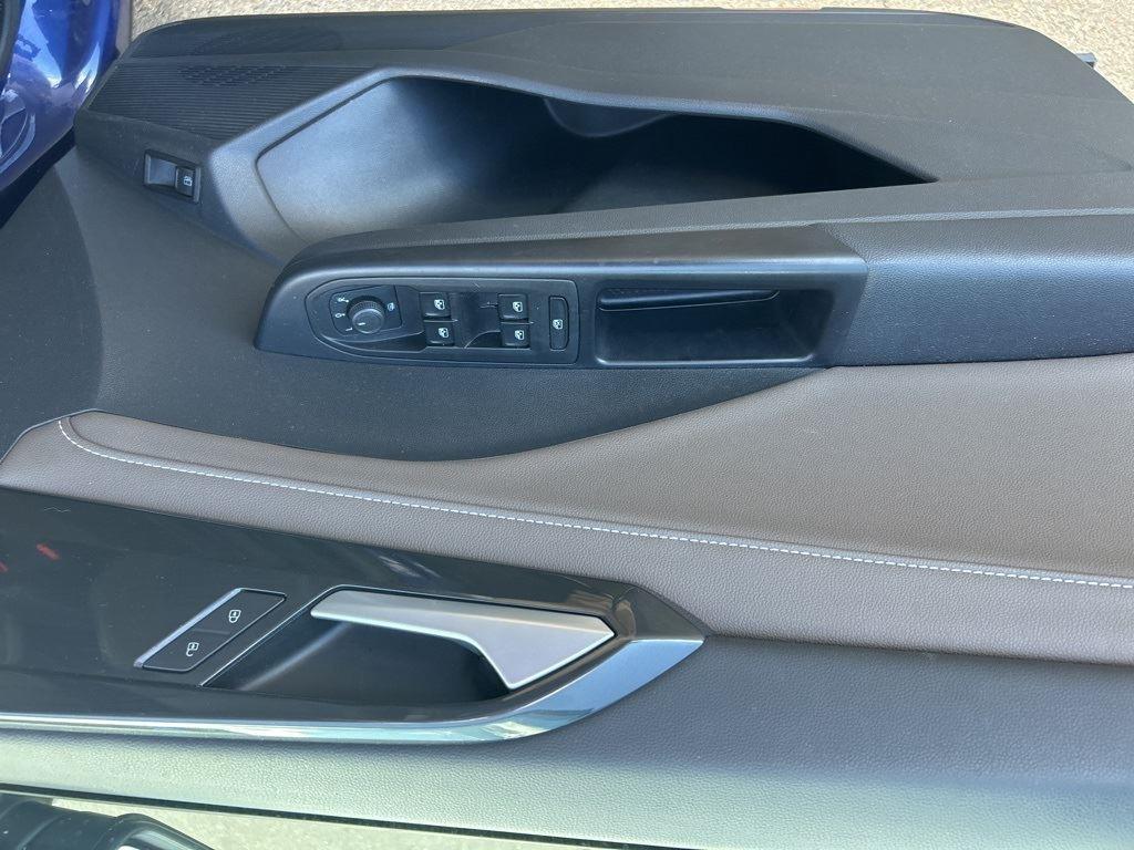 2022 Volkswagen Taos SEL photo 7